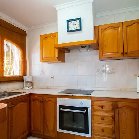 Abahana Villas Cristina Villa *